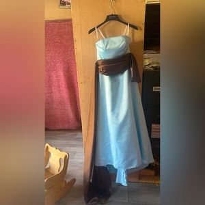 Blue dress with a brown bow!